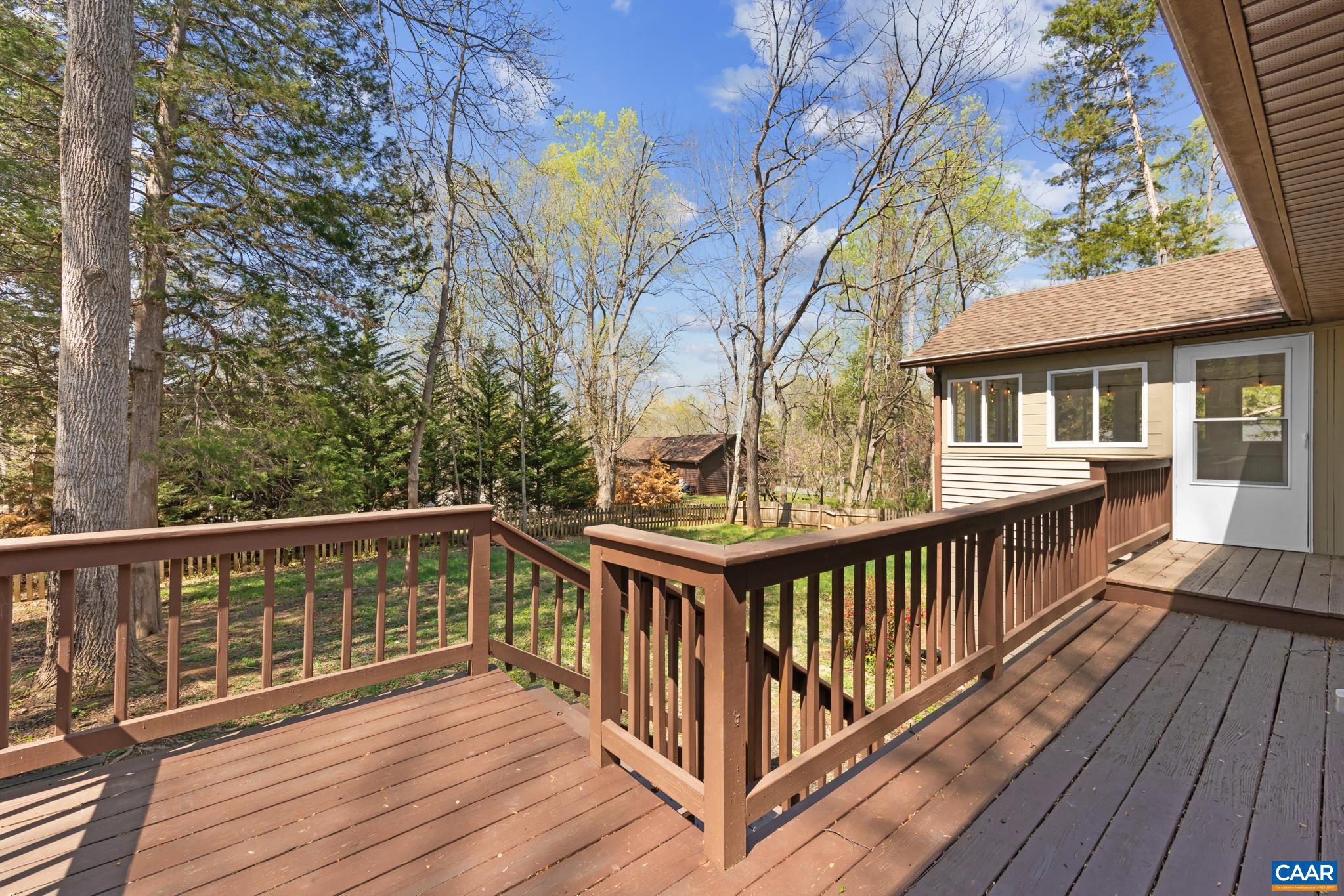 LAKE MONTICELLO - Residential