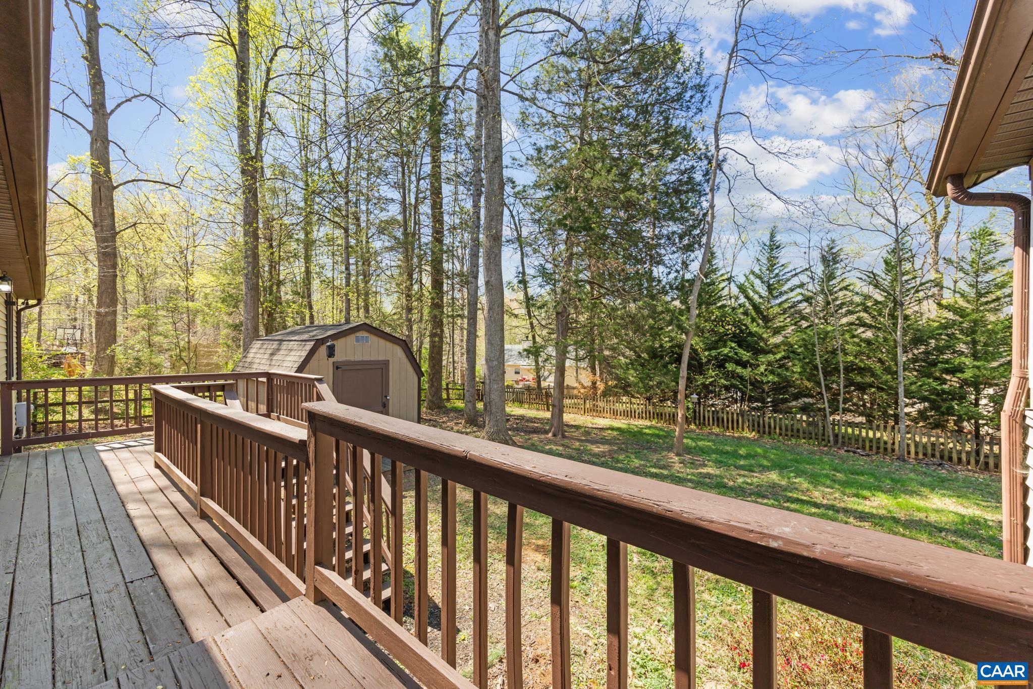 LAKE MONTICELLO - Residential