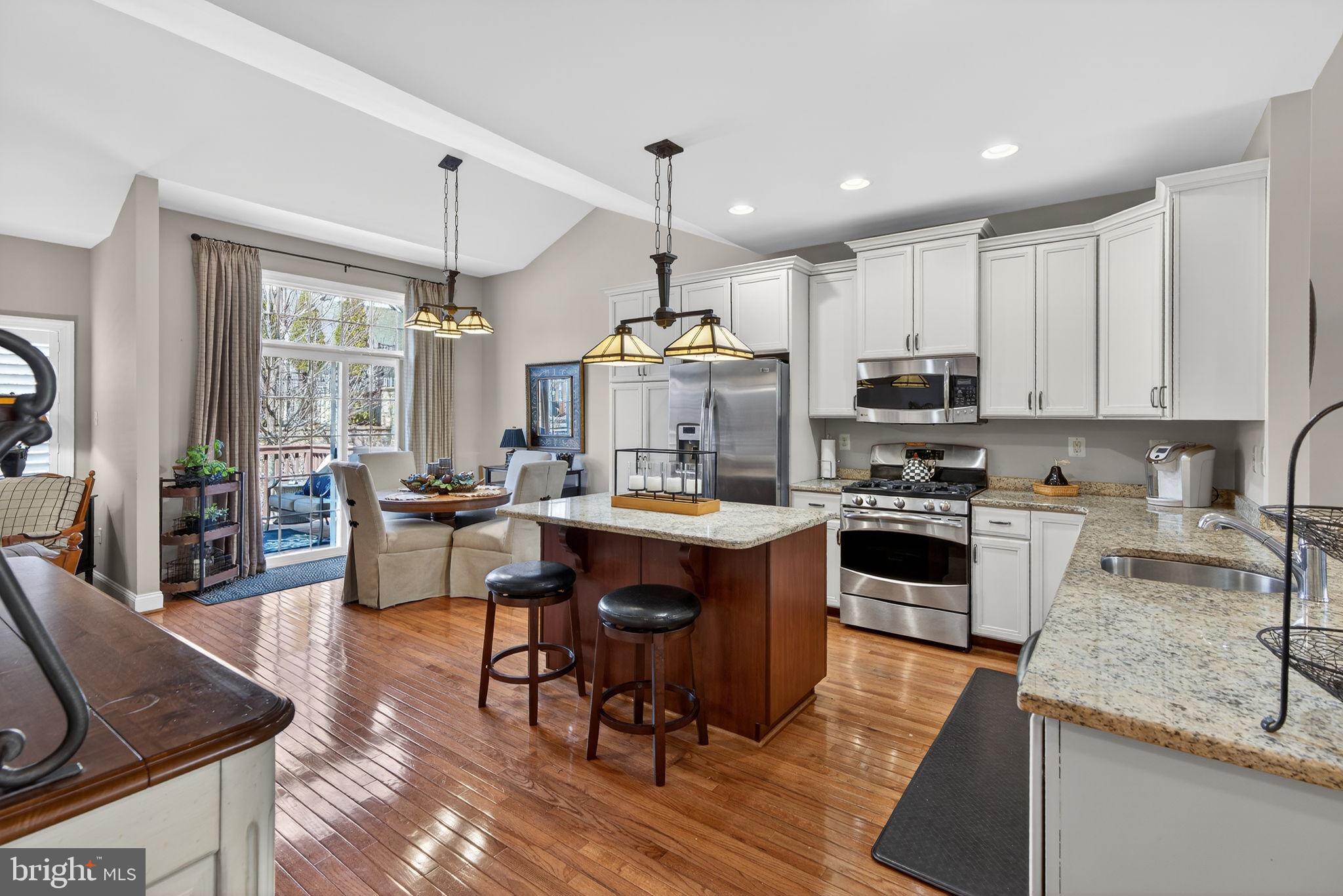 MONTGOMERY WALK - Residential