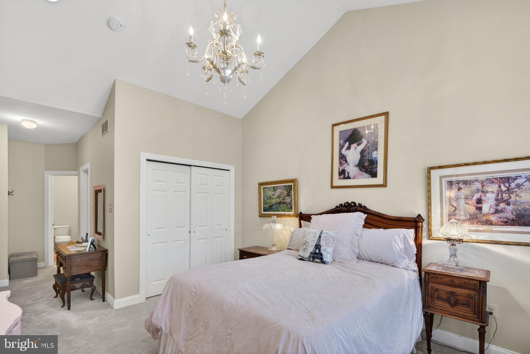 MONTGOMERY WALK - Residential