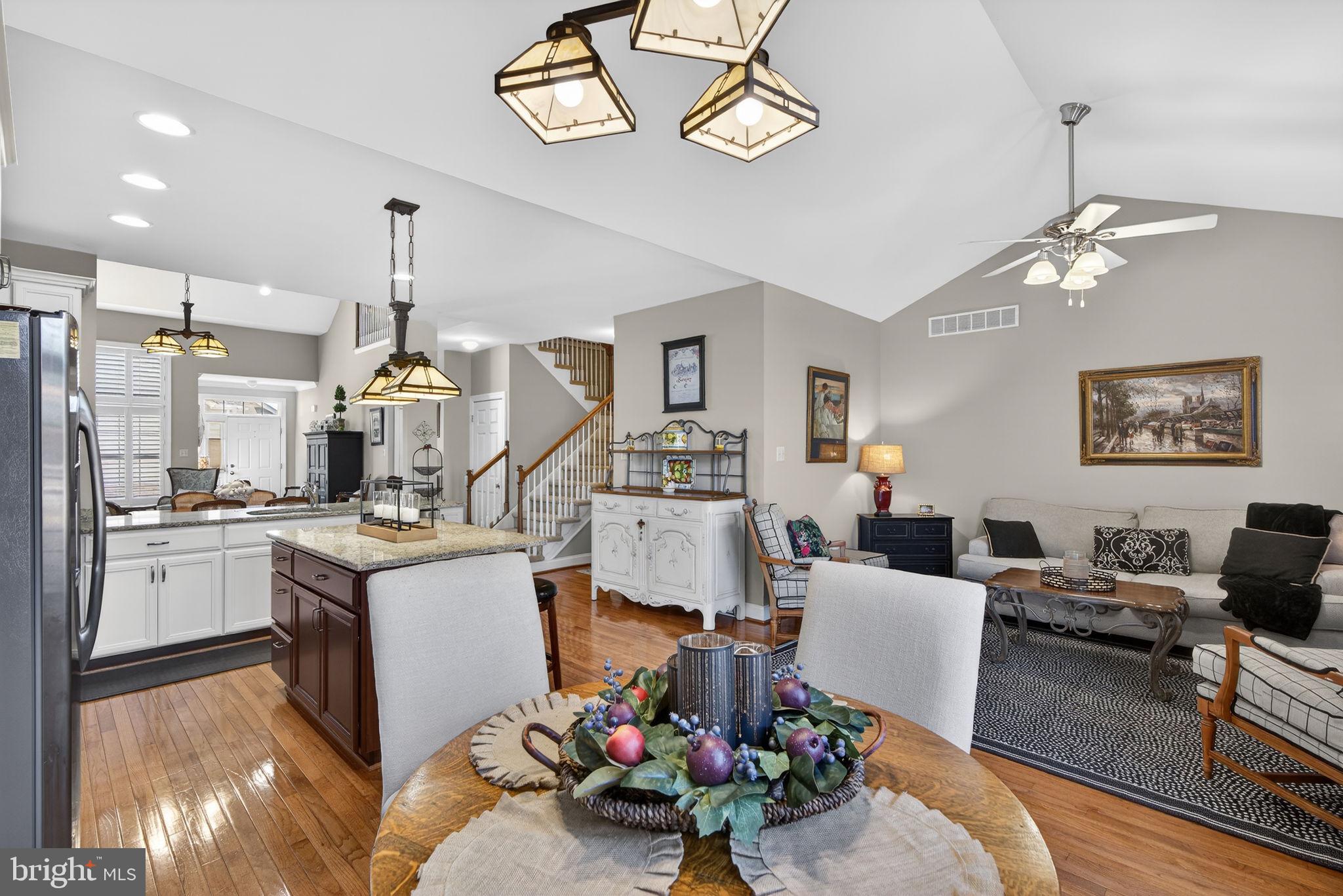 MONTGOMERY WALK - Residential