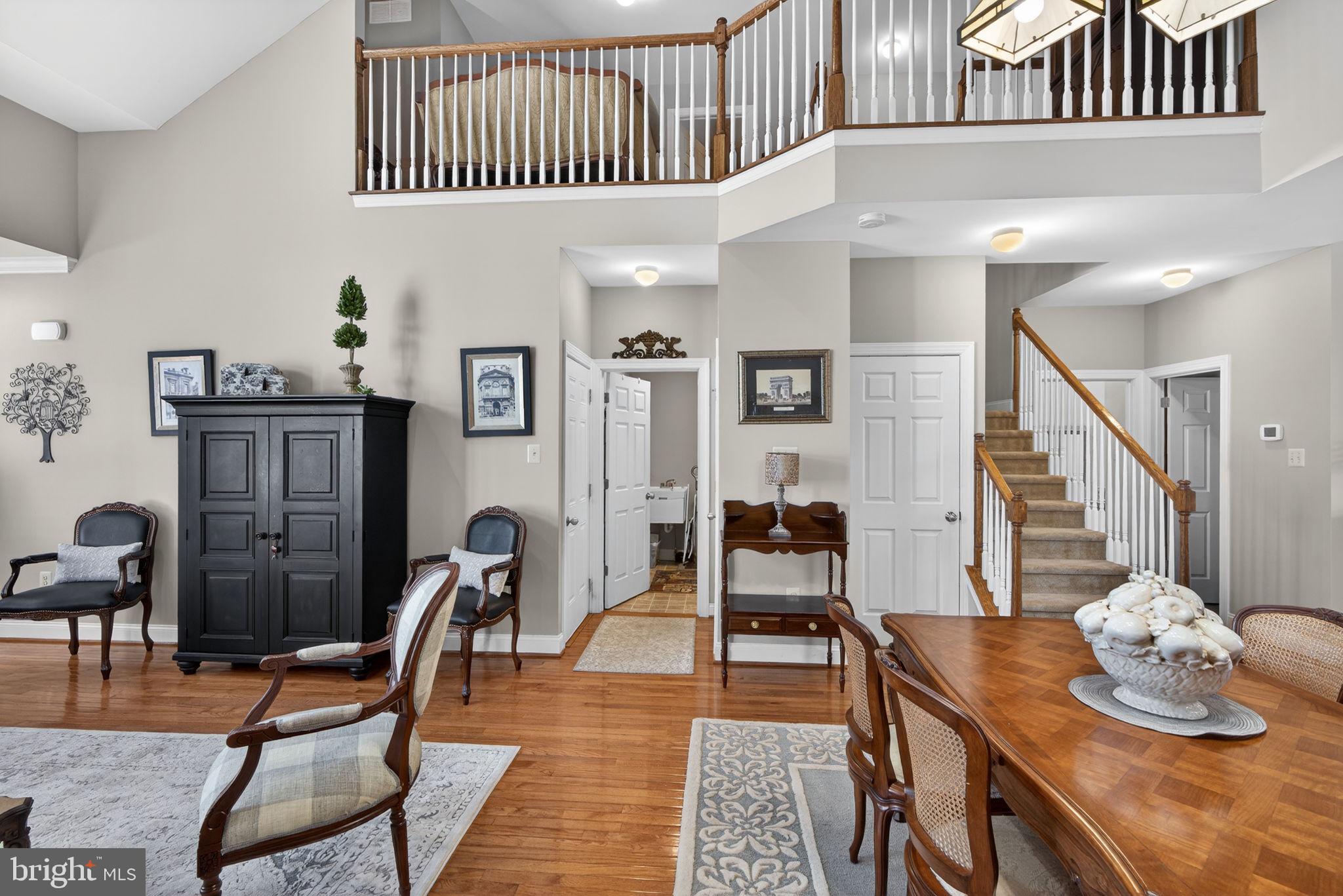 MONTGOMERY WALK - Residential