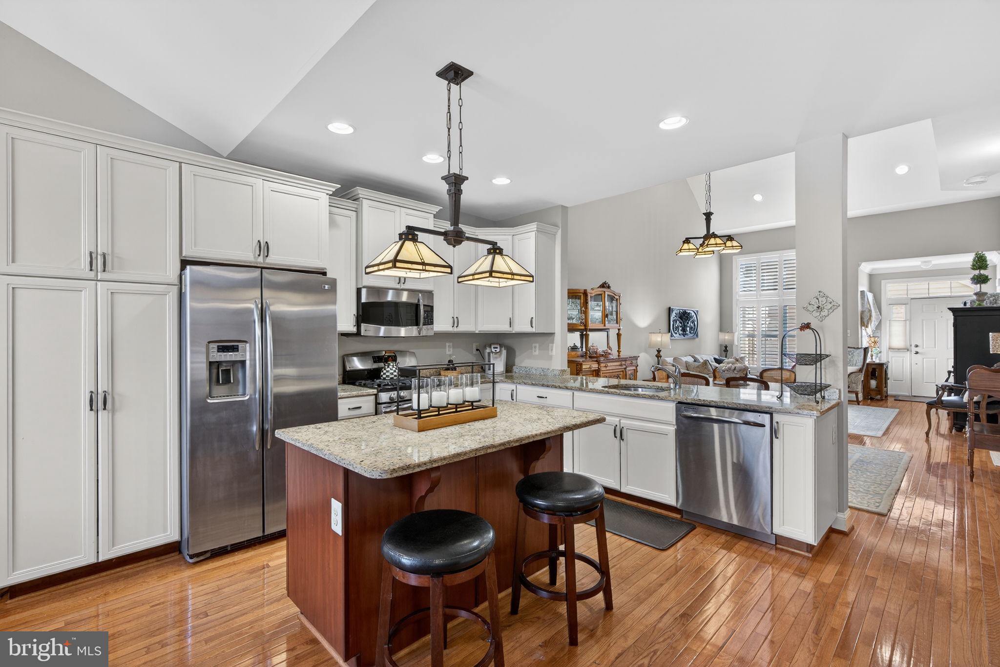 MONTGOMERY WALK - Residential