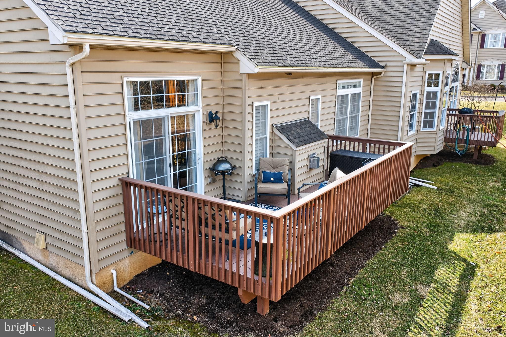 MONTGOMERY WALK - Residential