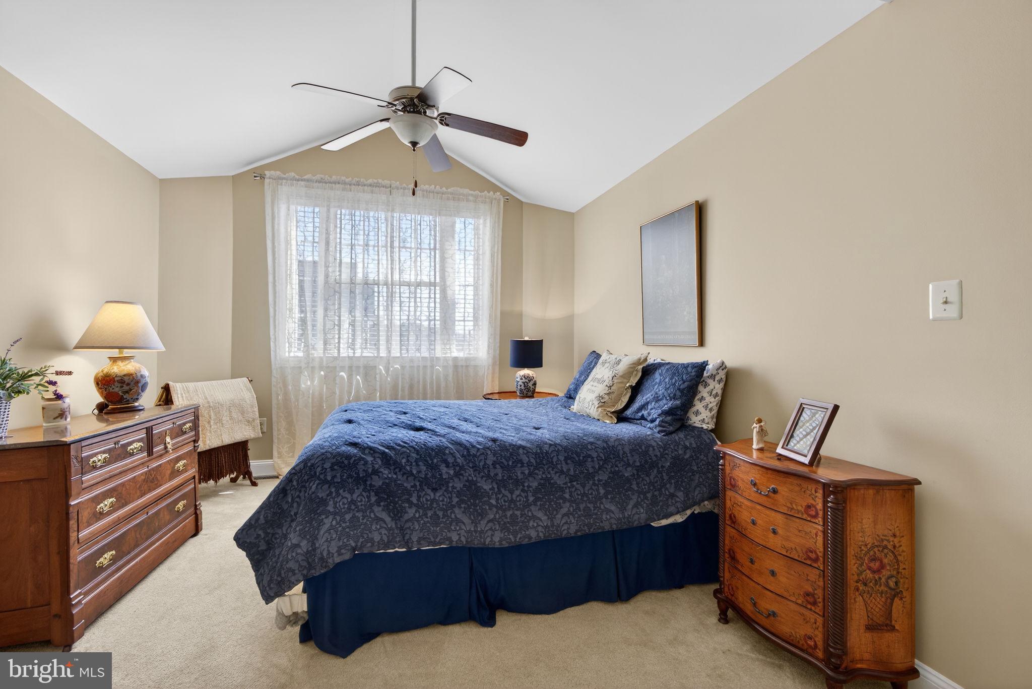 MONTGOMERY WALK - Residential