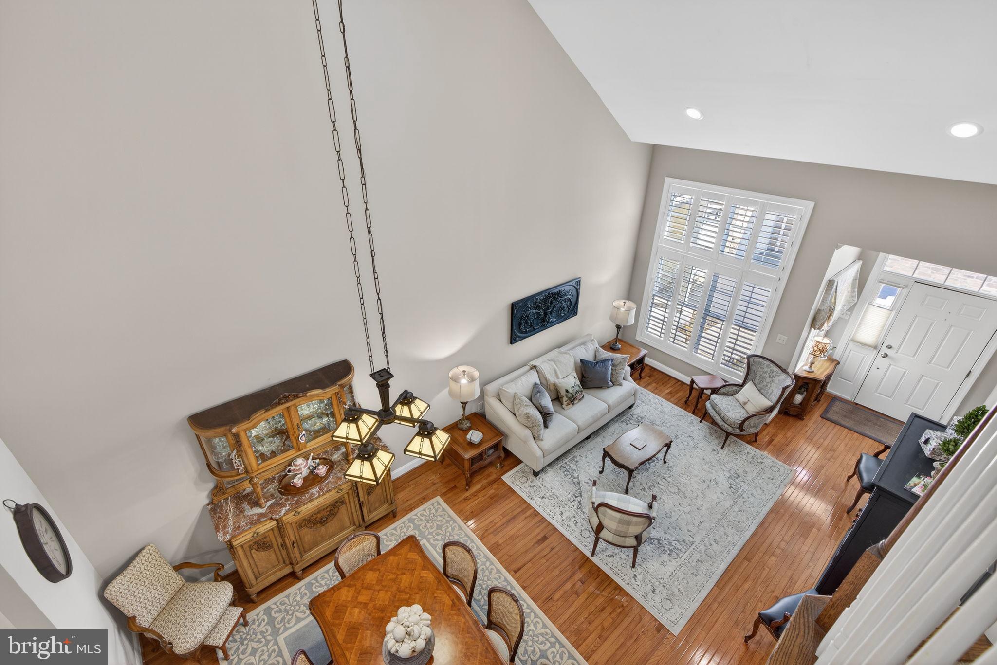 MONTGOMERY WALK - Residential