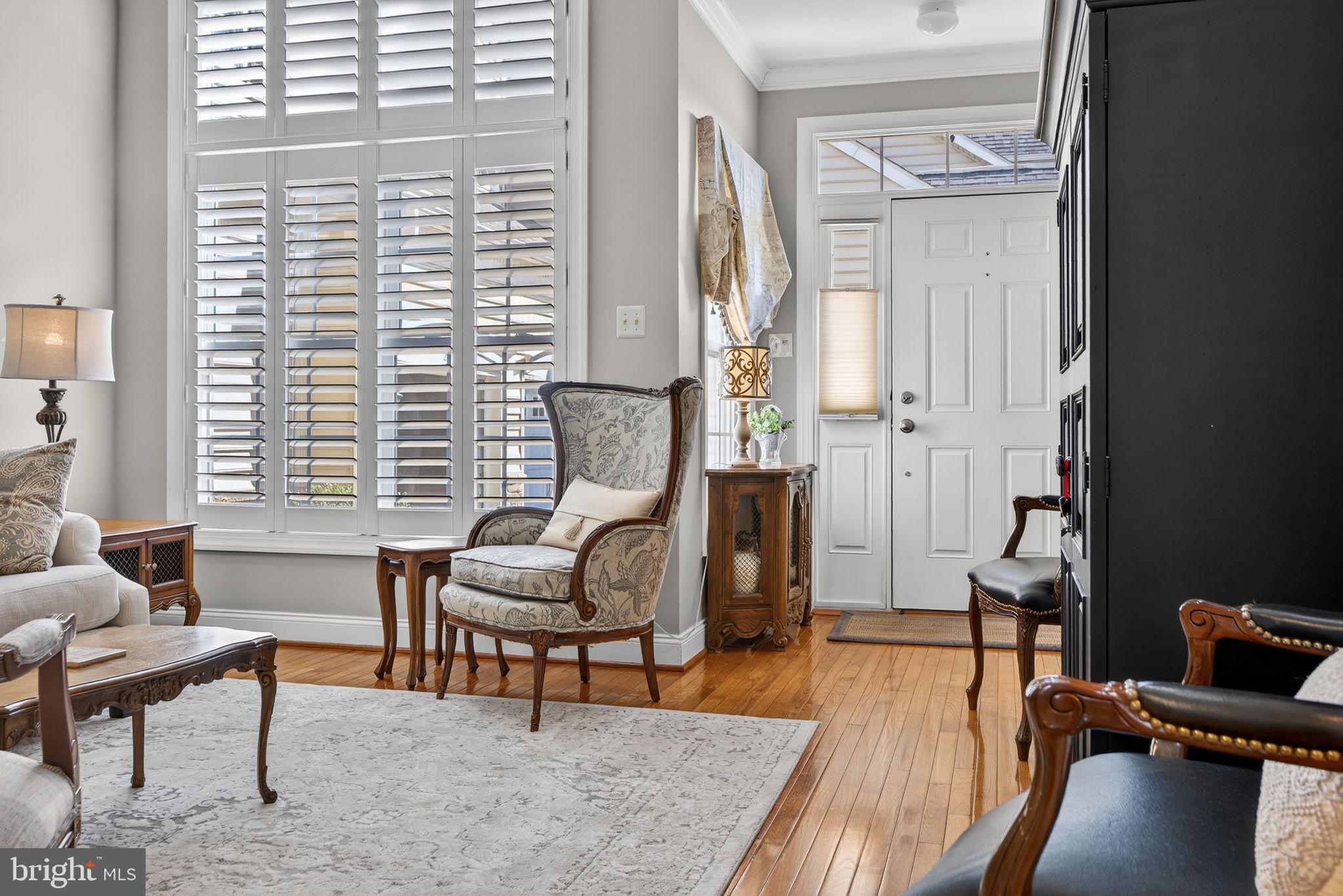 MONTGOMERY WALK - Residential