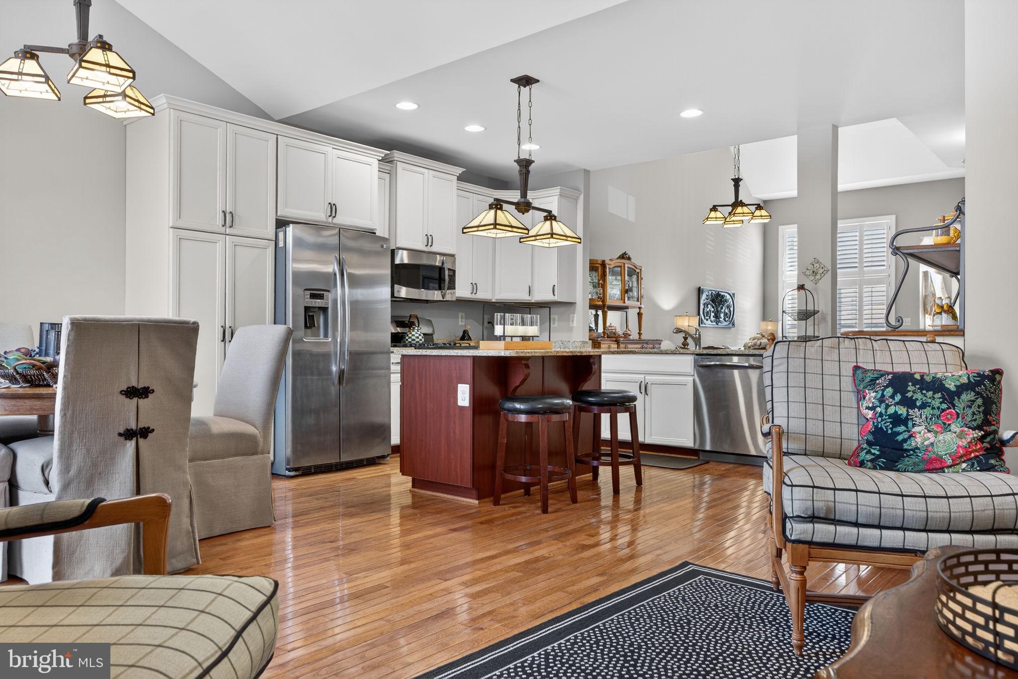 MONTGOMERY WALK - Residential