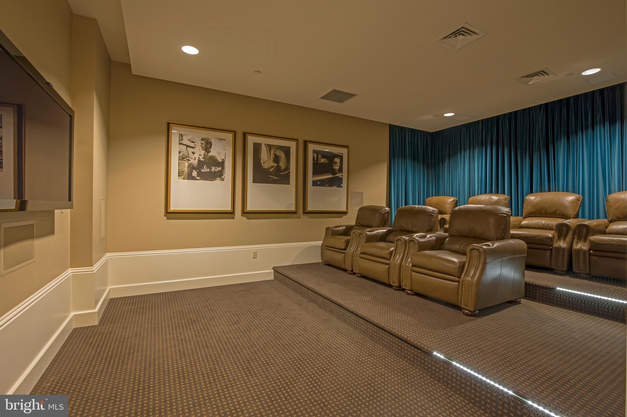 MONTGOMERY WALK - Residential