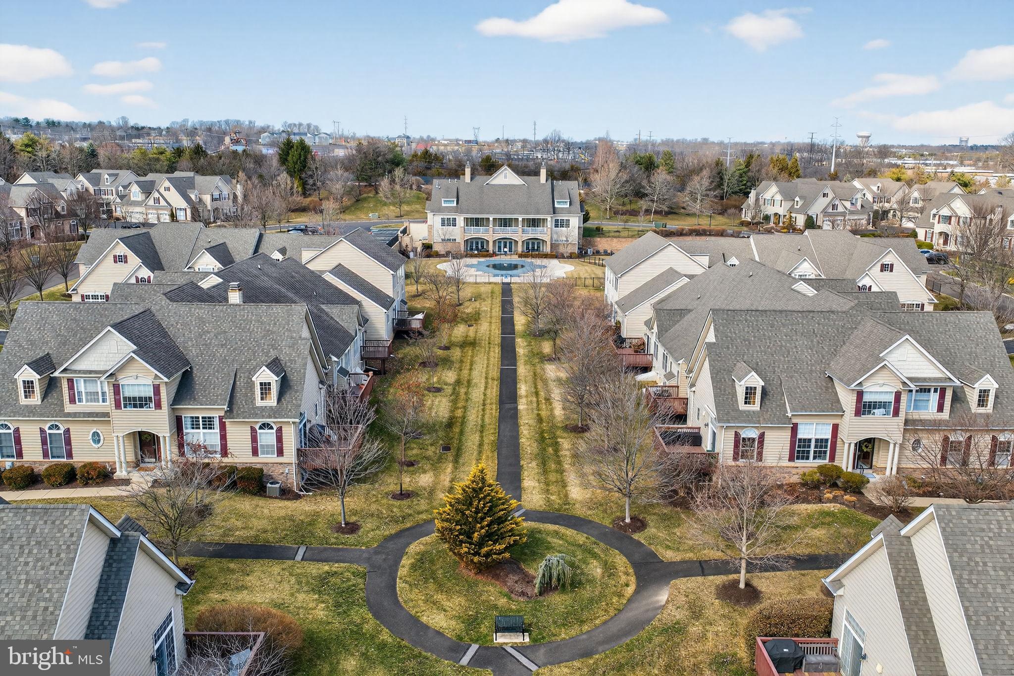 MONTGOMERY WALK - Residential