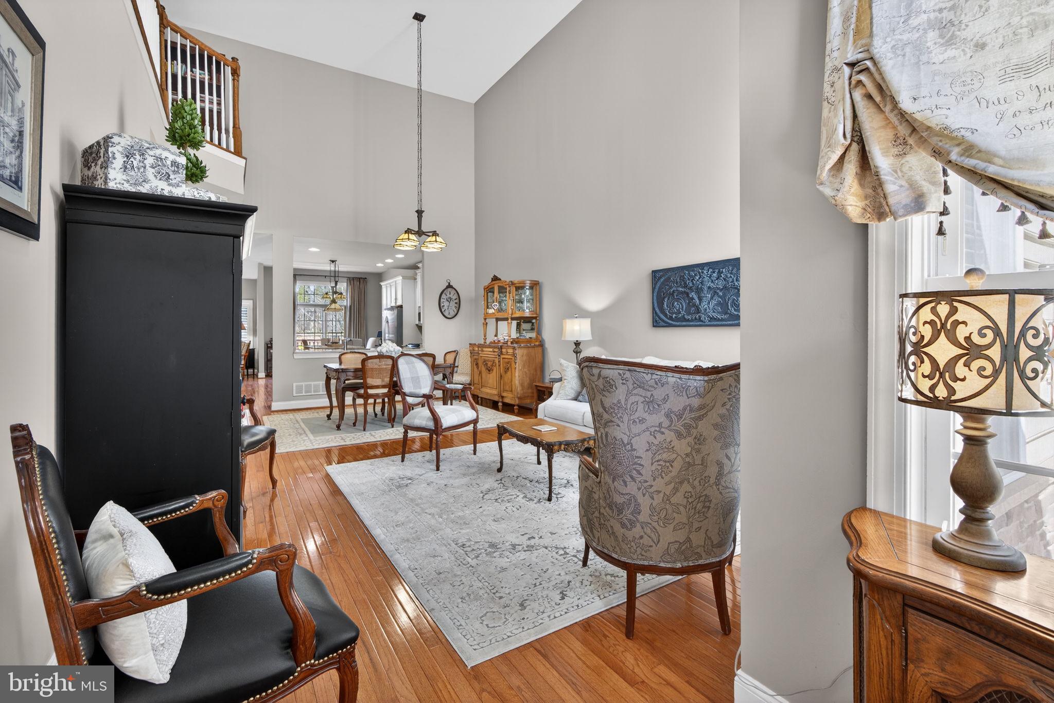 MONTGOMERY WALK - Residential