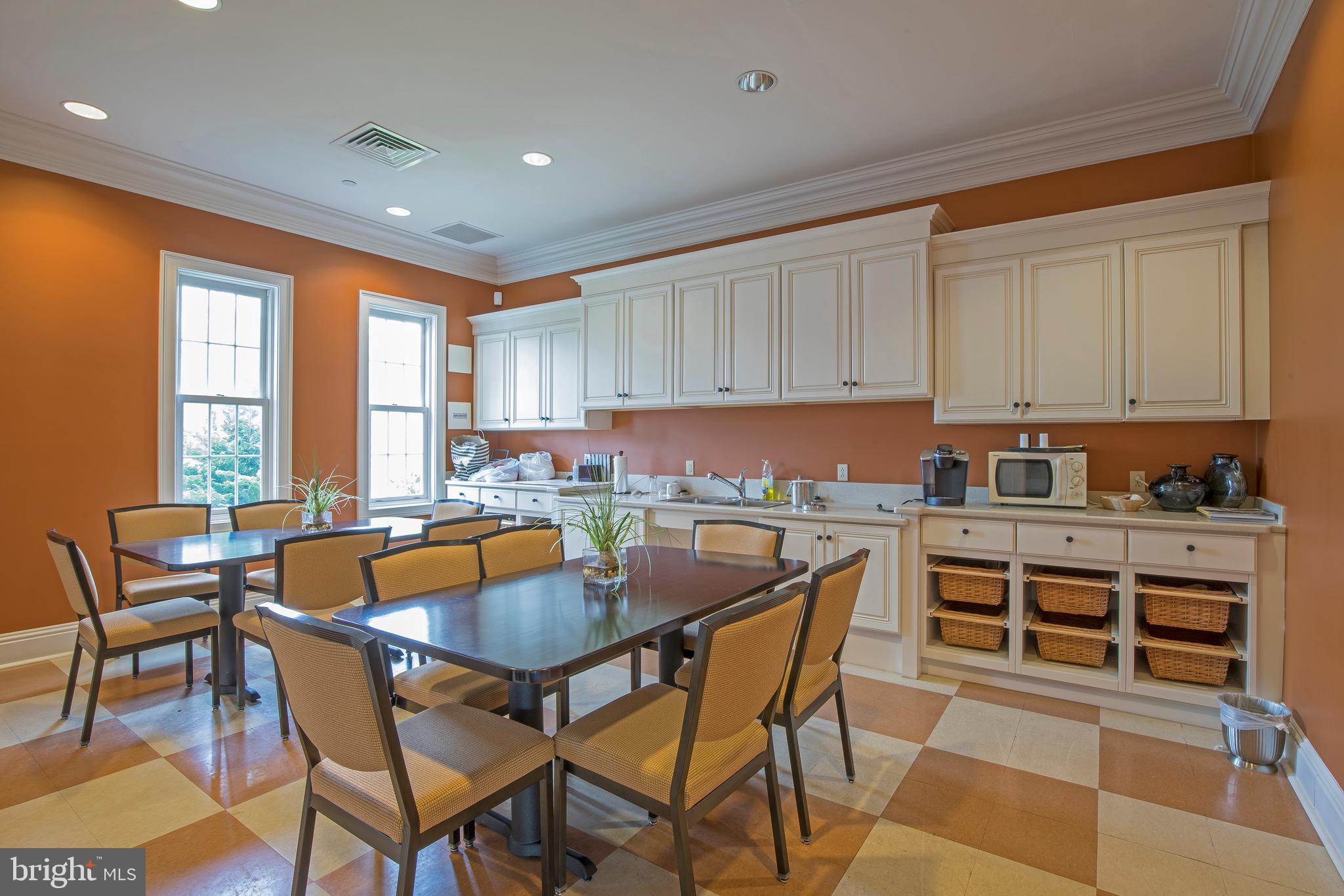 MONTGOMERY WALK - Residential