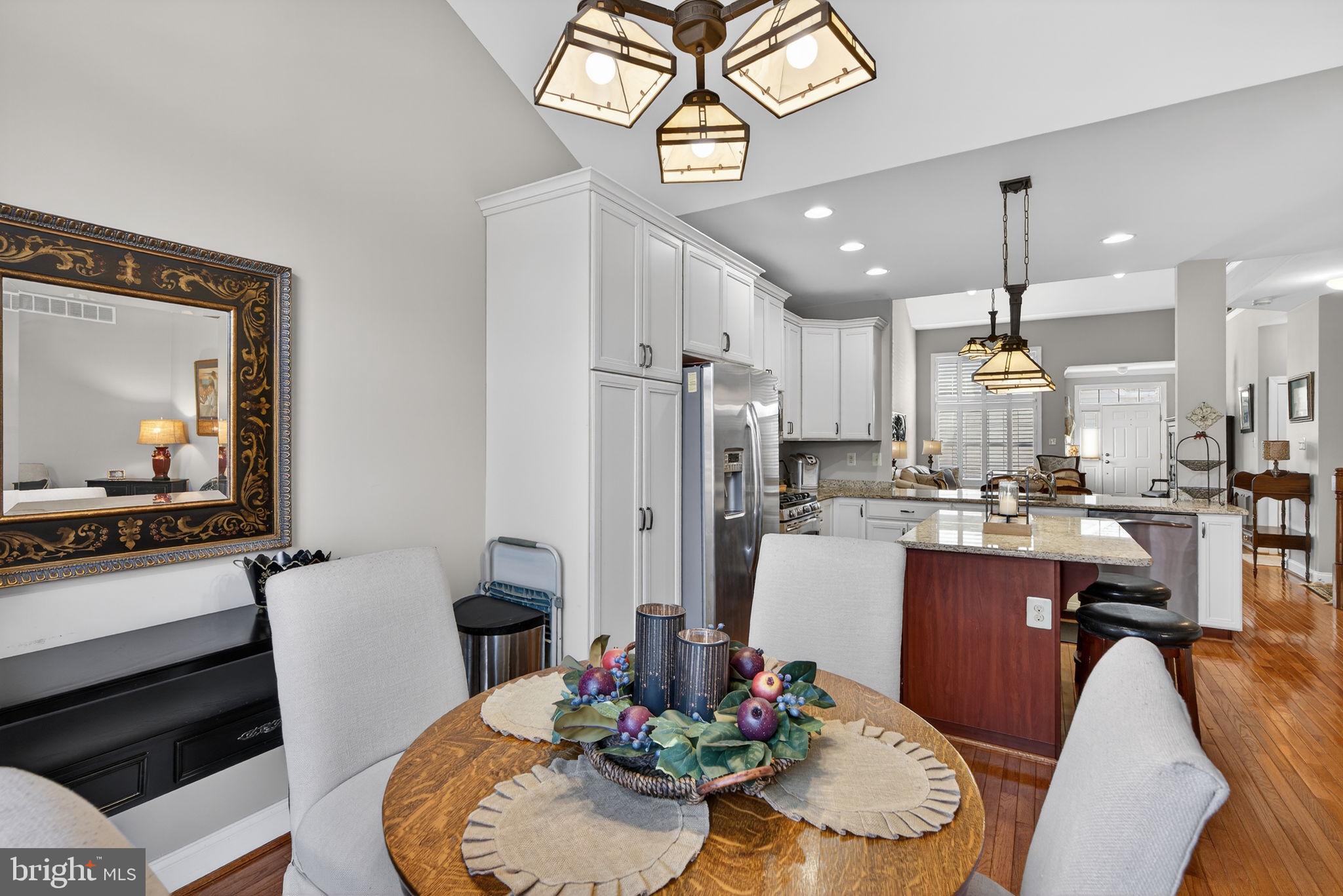 MONTGOMERY WALK - Residential