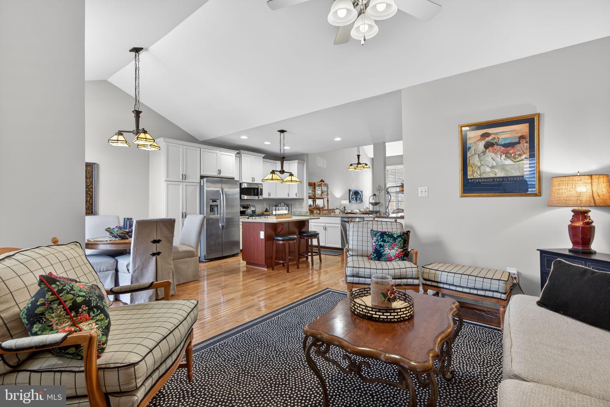 MONTGOMERY WALK - Residential