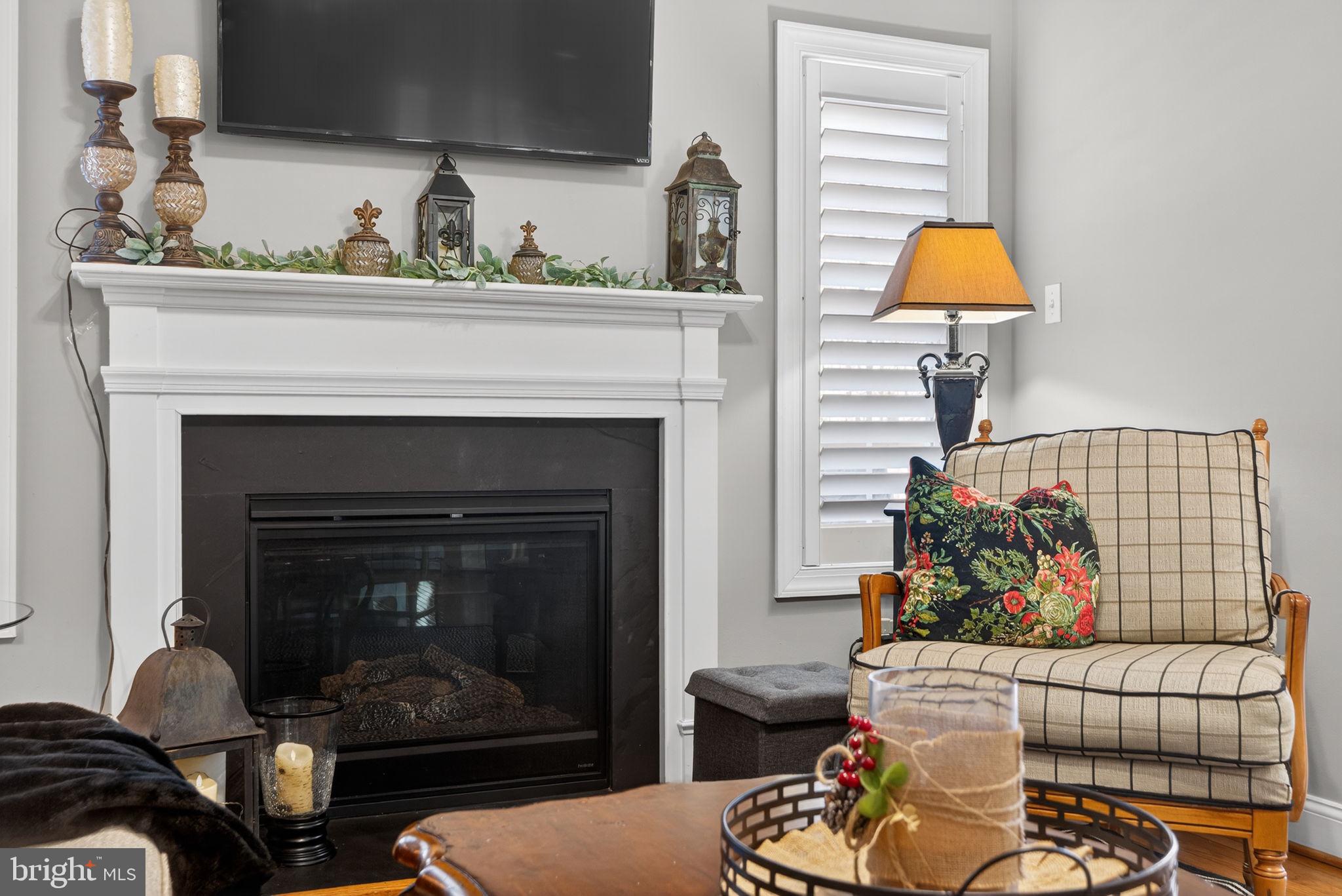 MONTGOMERY WALK - Residential