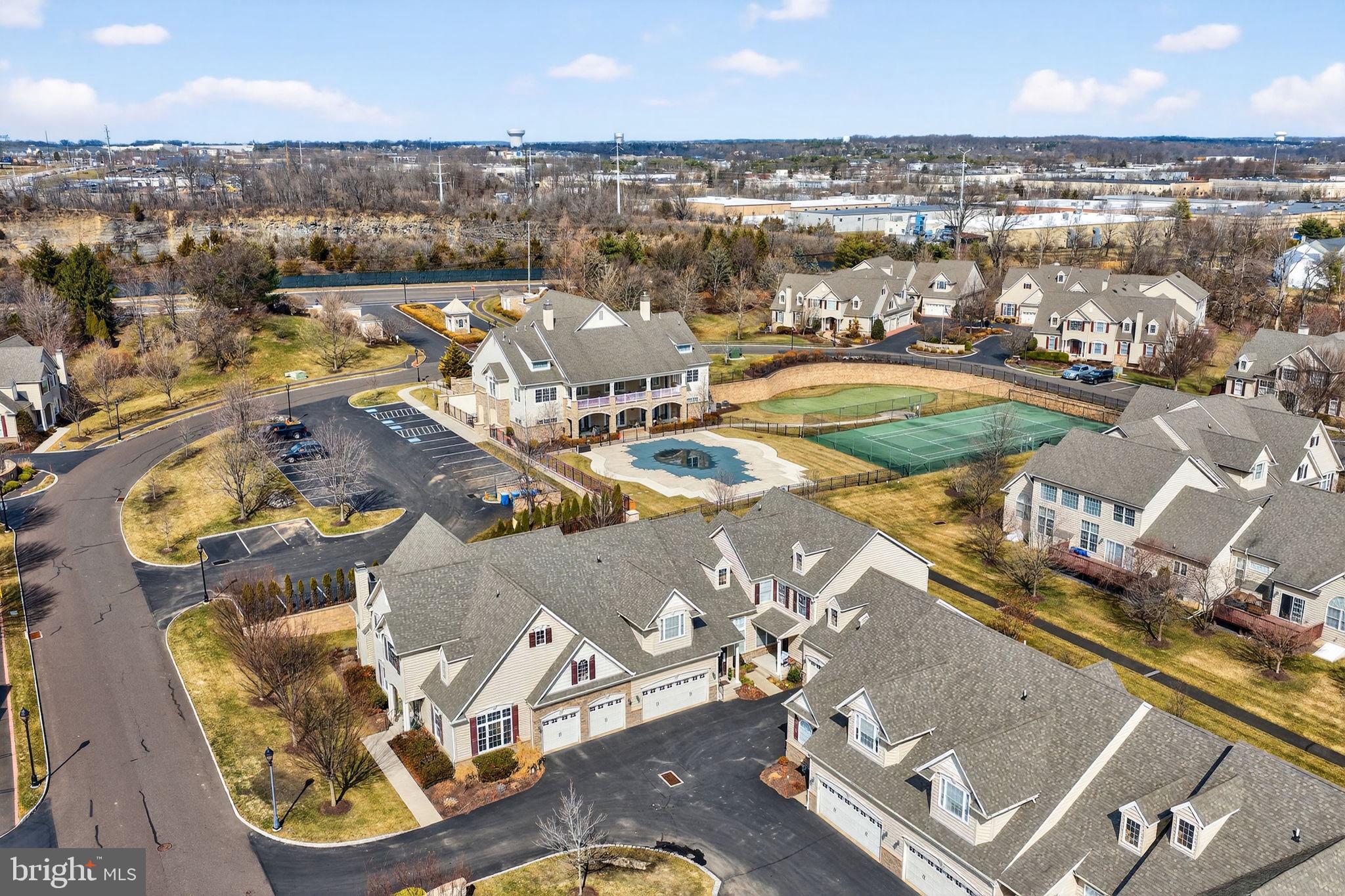 MONTGOMERY WALK - Residential