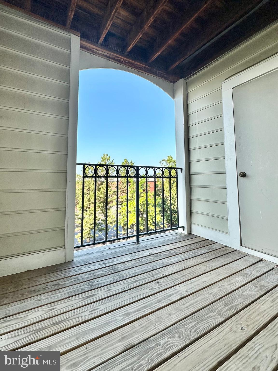 QUAKER HILL - Residential Lease