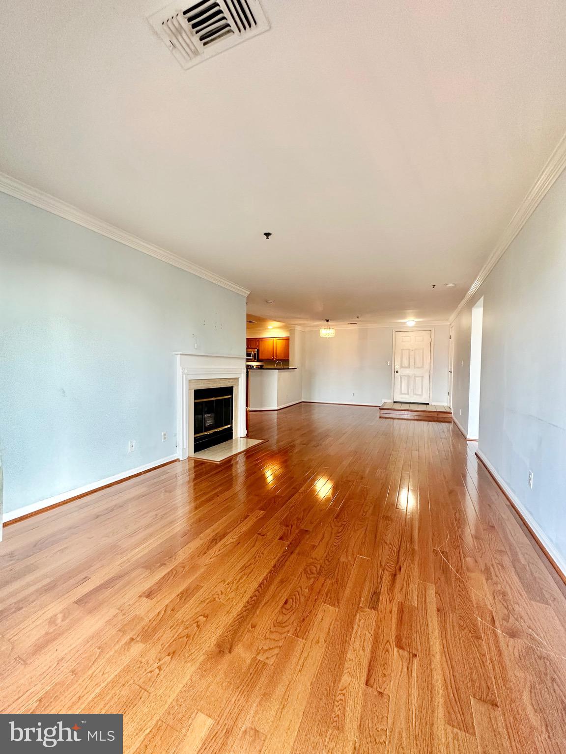 QUAKER HILL - Residential Lease