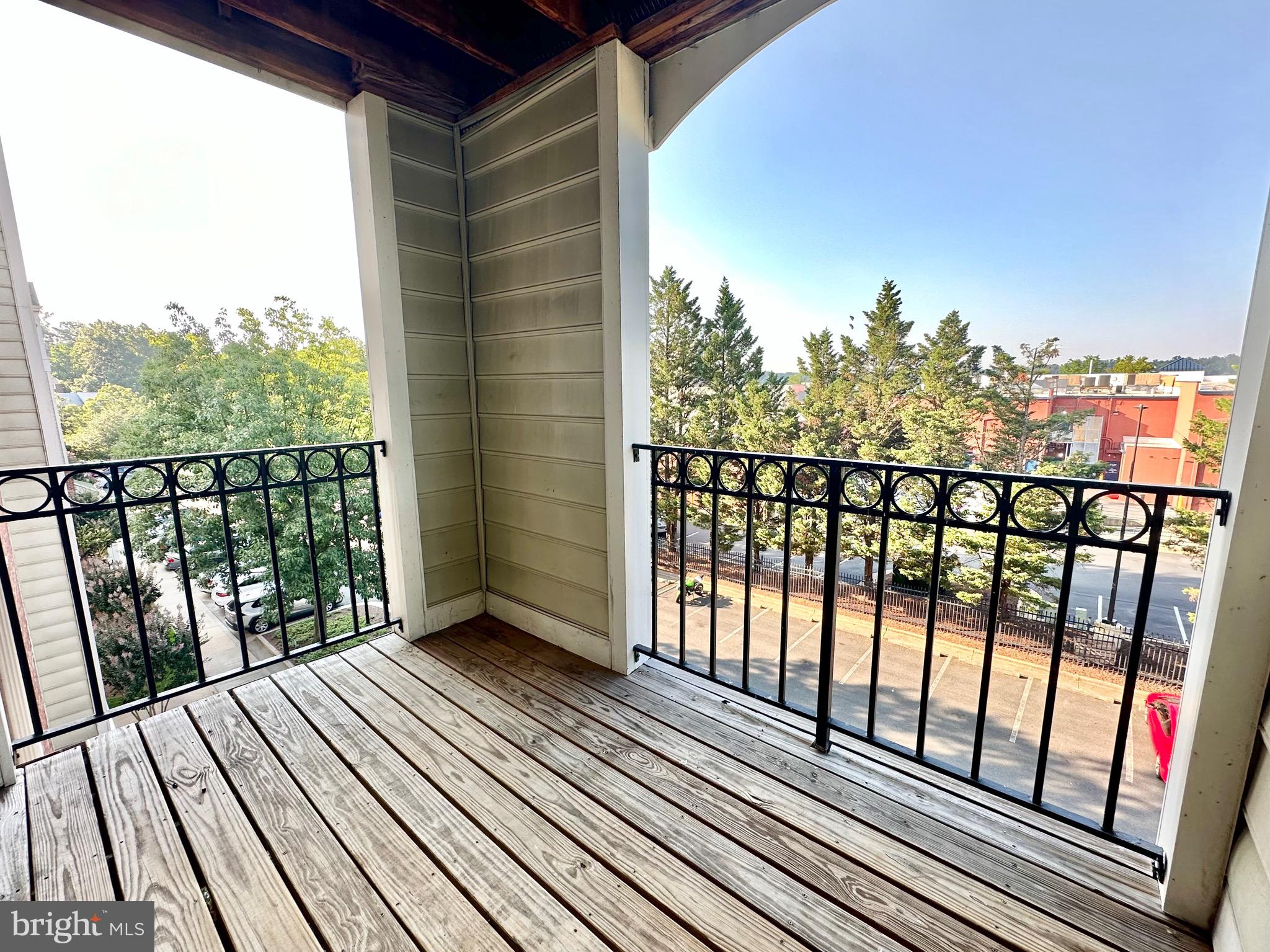 QUAKER HILL - Residential Lease