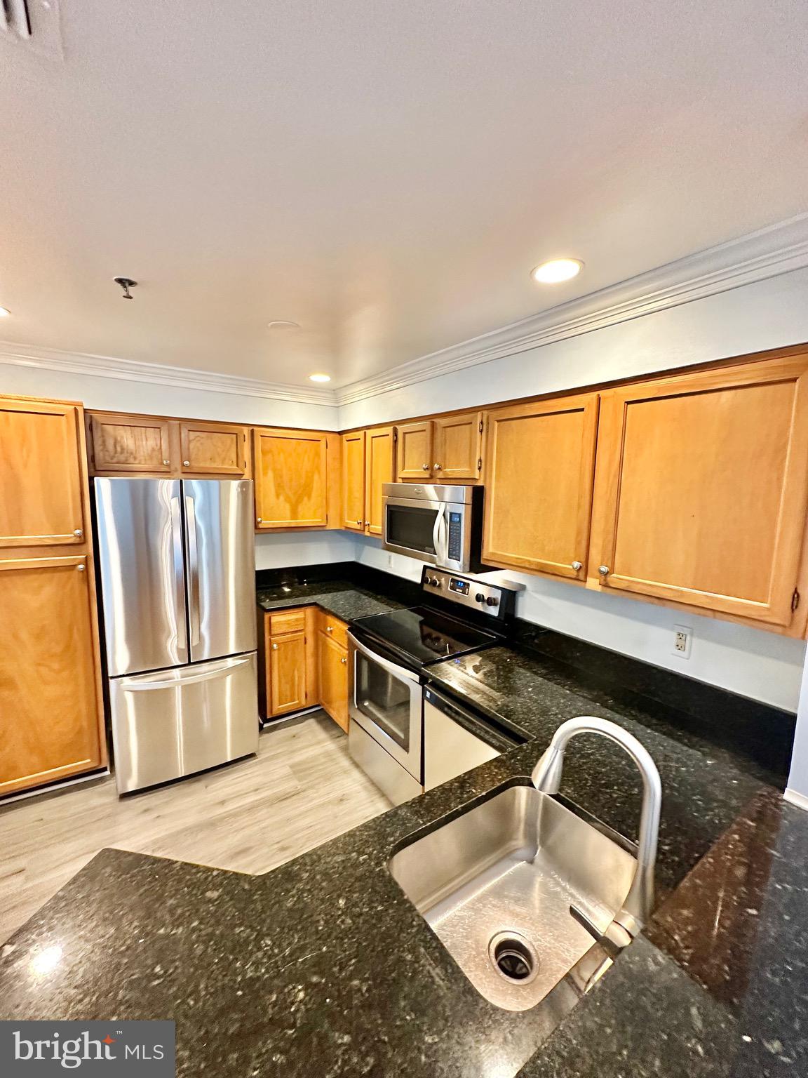 QUAKER HILL - Residential Lease