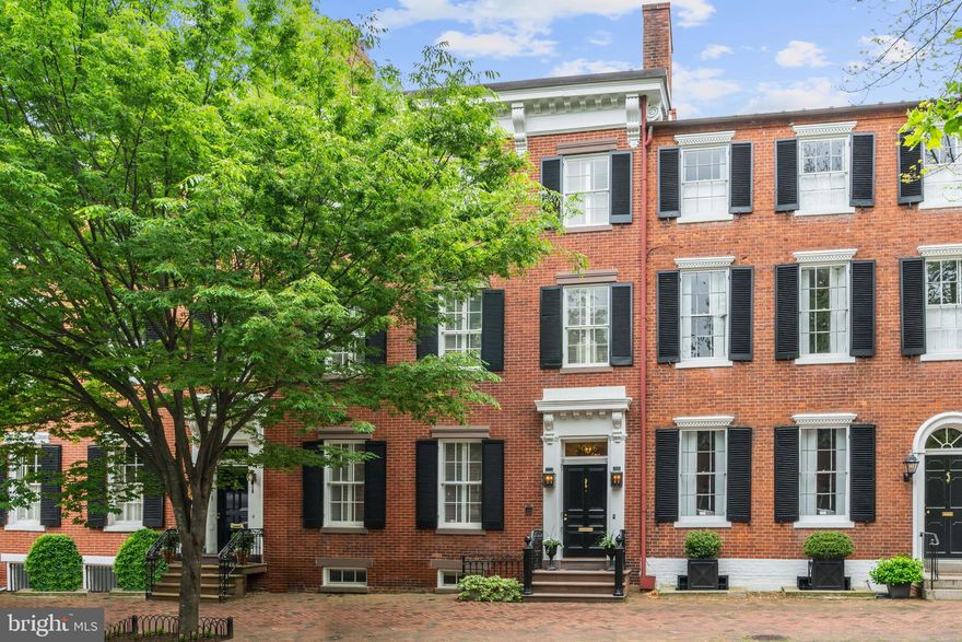 Spectacular renovation top to bottom of this East Village Federal located on one of the best blocks in Georgetown.  Featuring formal entertaining rooms, open kitchen/family room, master suite w/ 2 en-suite baths and large walk in closet, 4 additional bedrooms and private rear patio & garden great for entertaining.