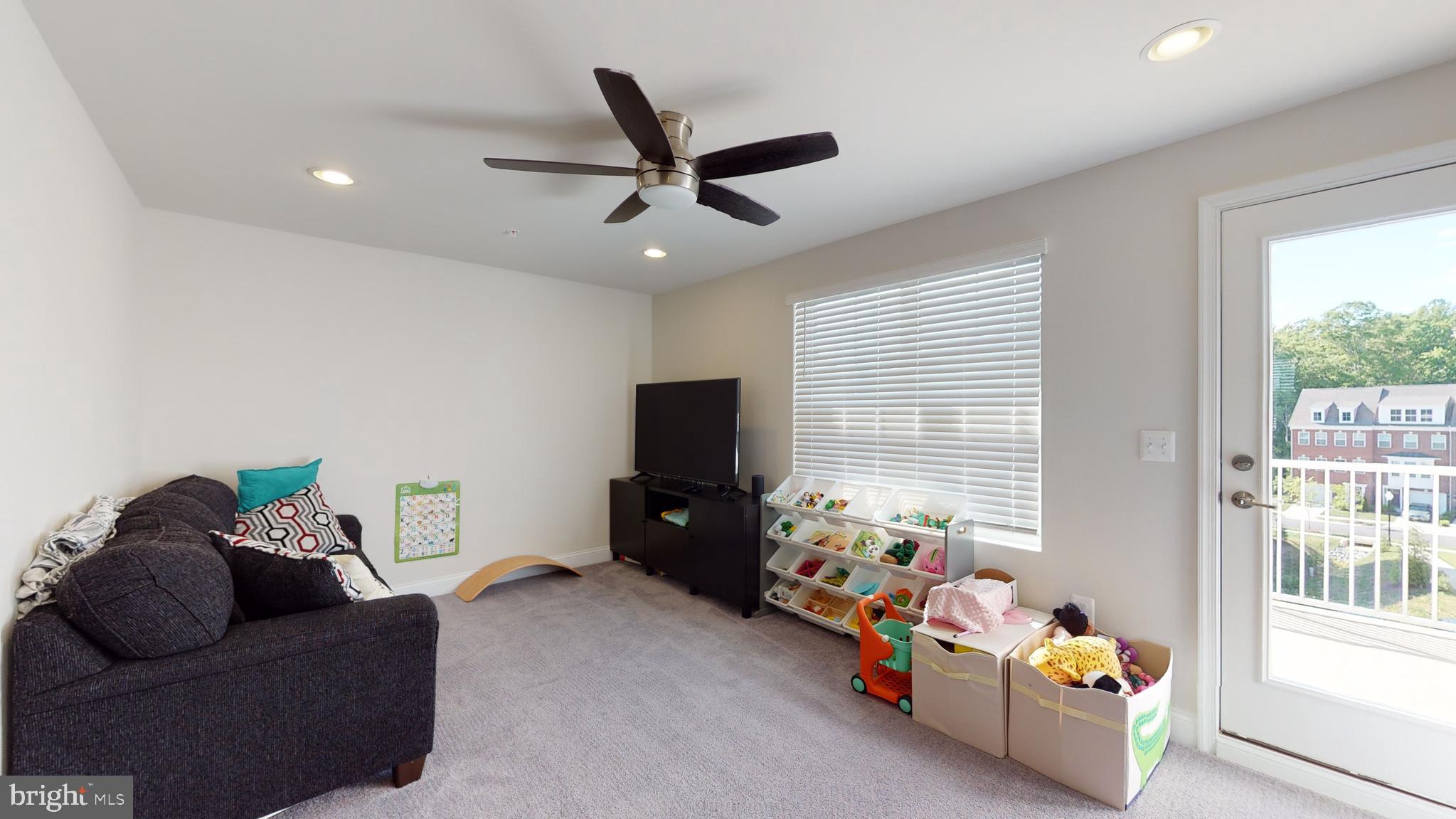 GLENEAGLES TOWNHOMES - Residential