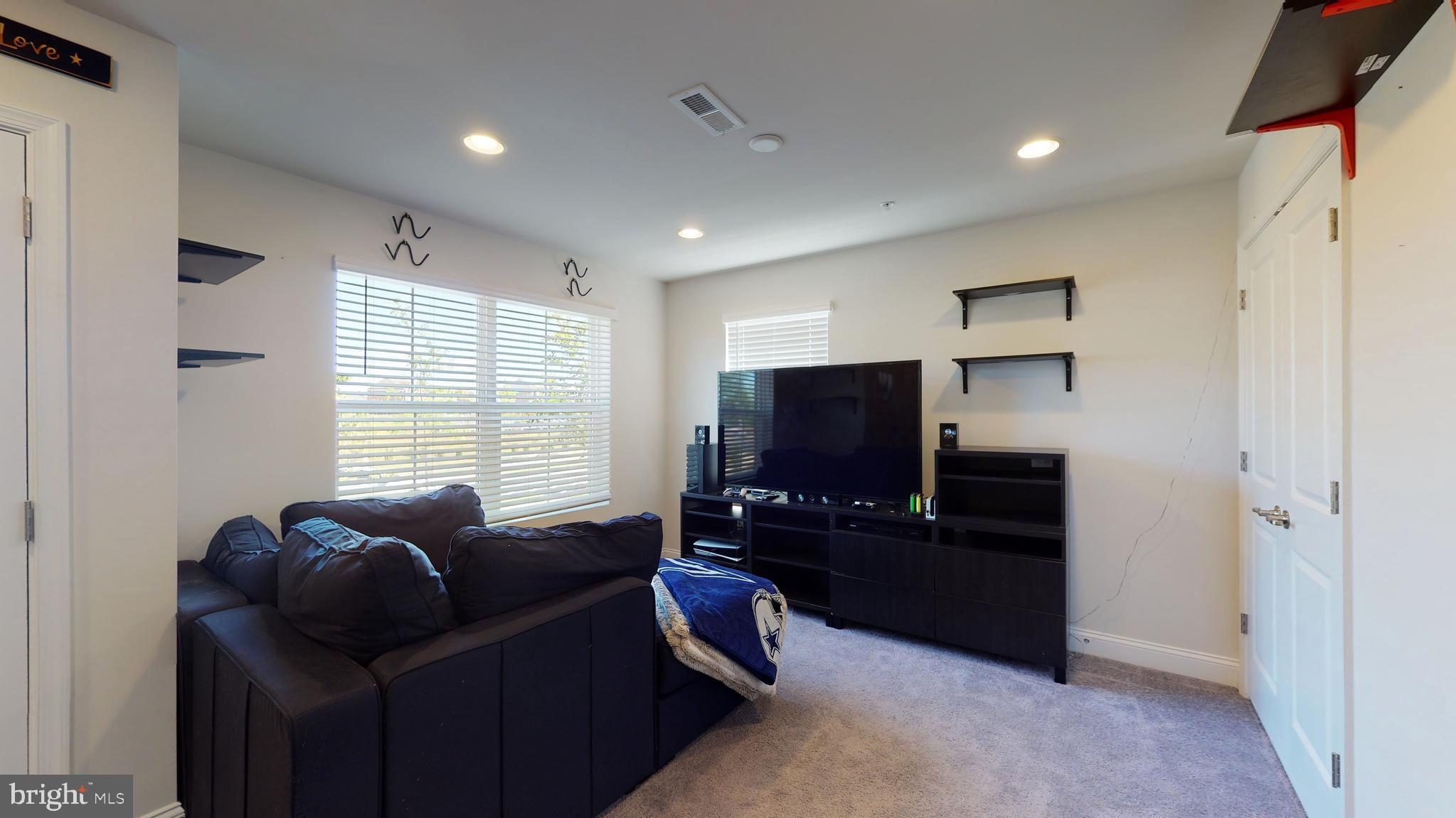 GLENEAGLES TOWNHOMES - Residential