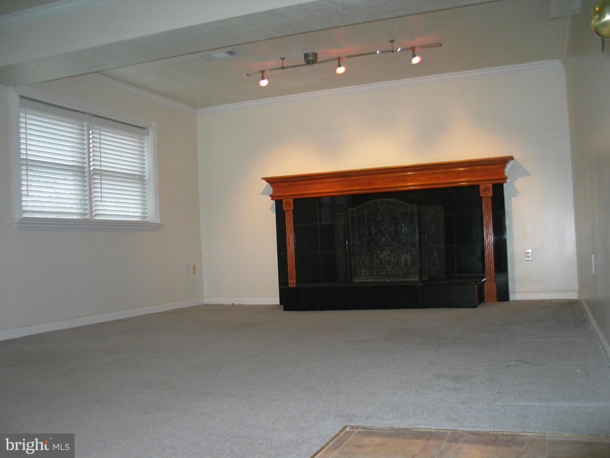 COLESVILLE MANOR - Residential Lease