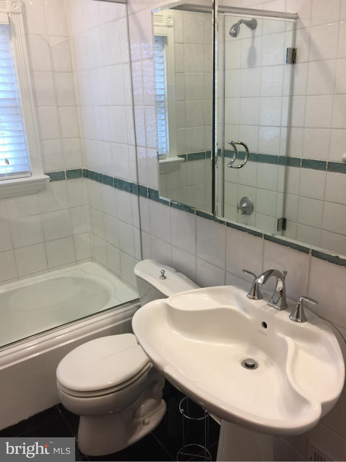 COLESVILLE MANOR - Residential Lease