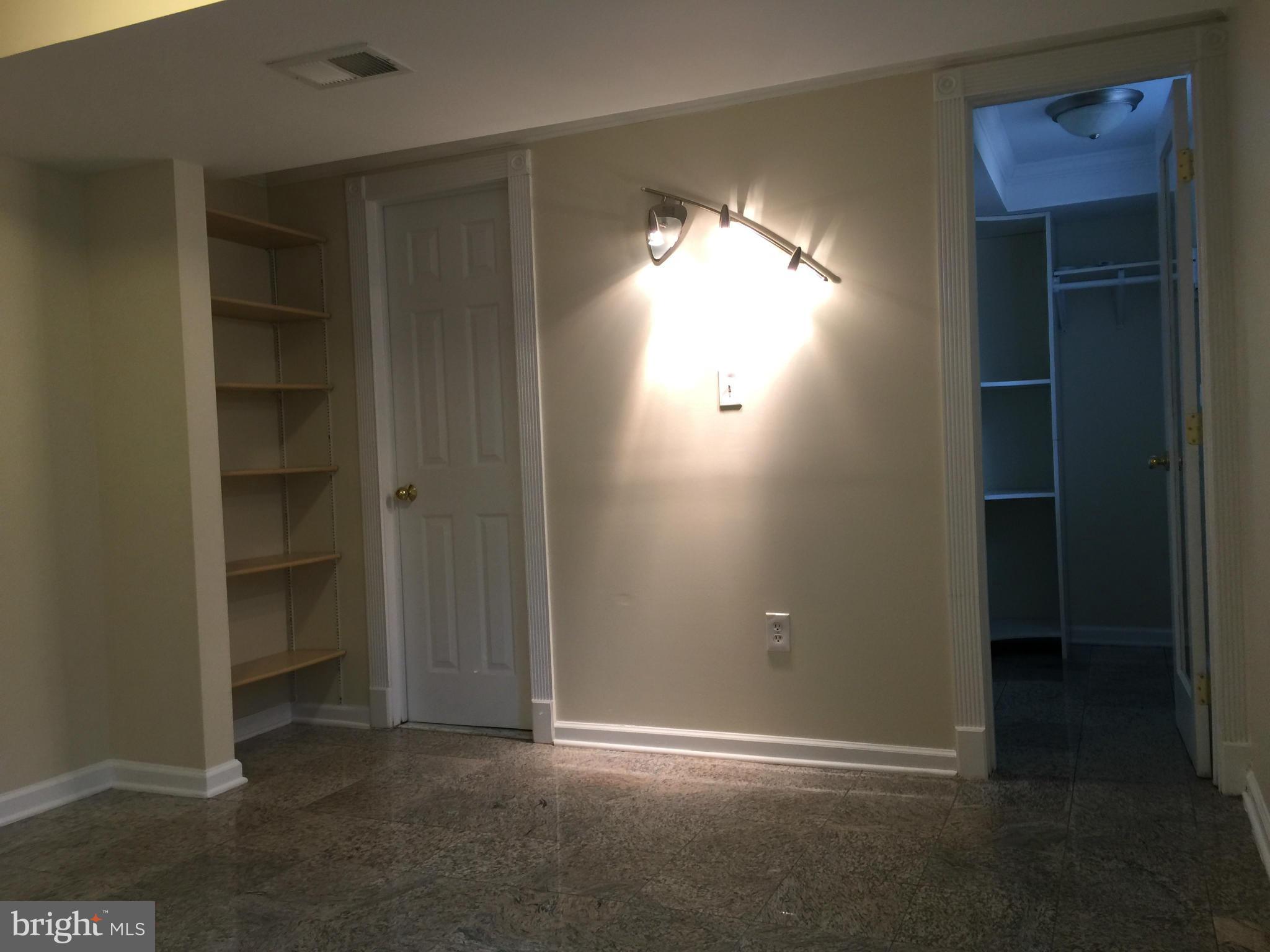 COLESVILLE MANOR - Residential Lease