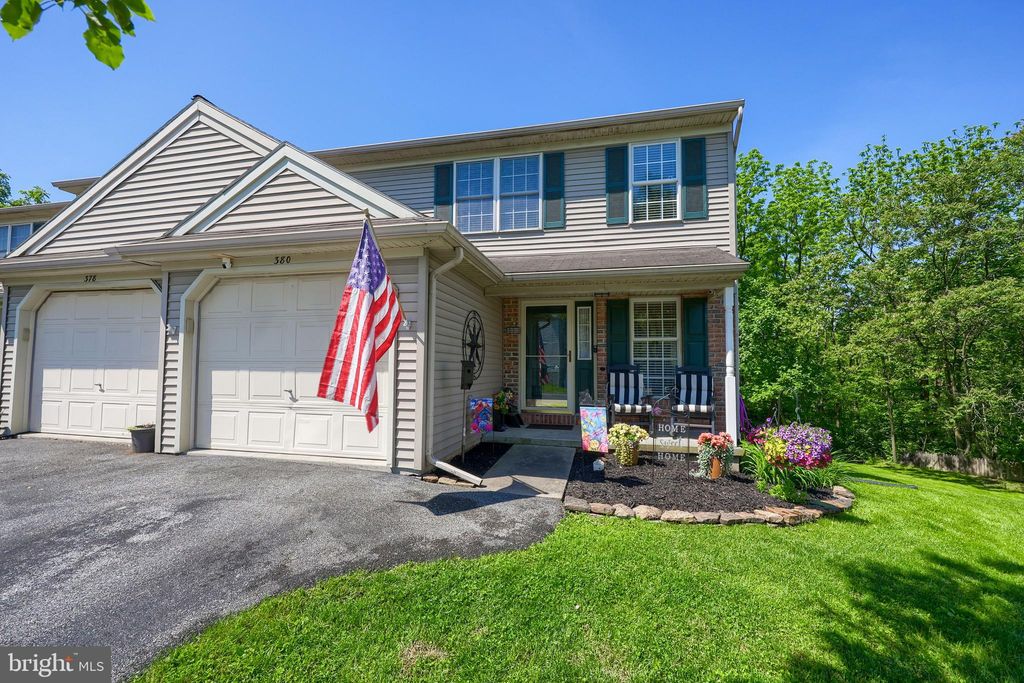 Photo of 380 Crosswinds Drive, Lititz, PA 17543 (MLS # PALA2051050)