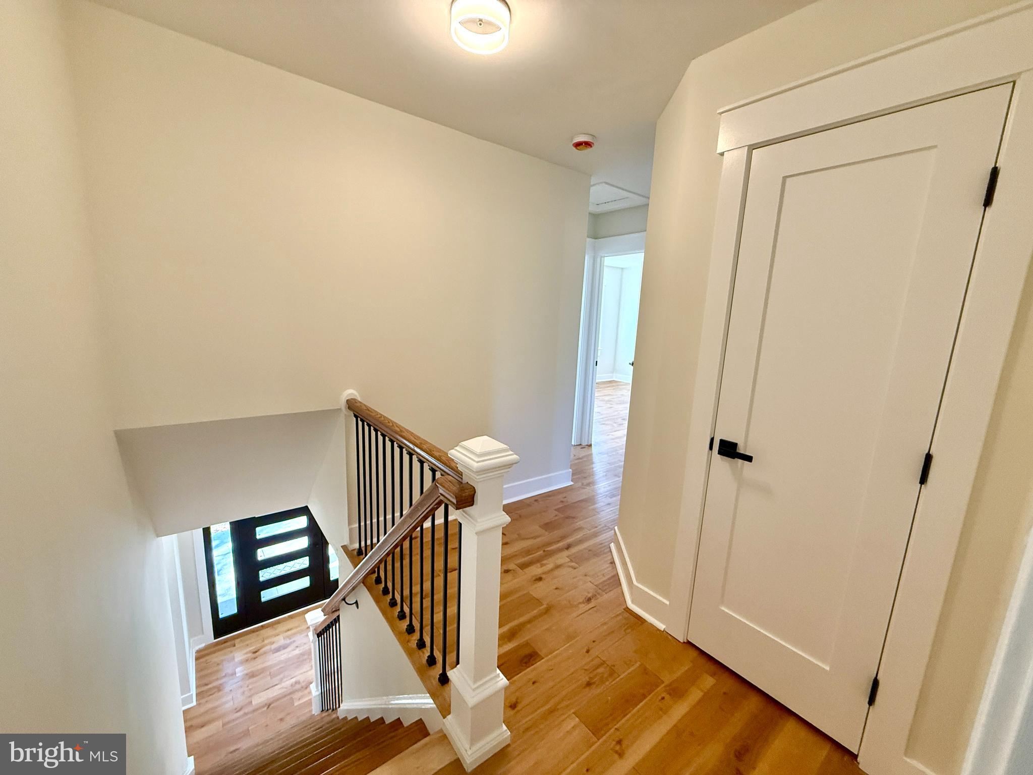 MONTGOMERY SQUARE - Residential