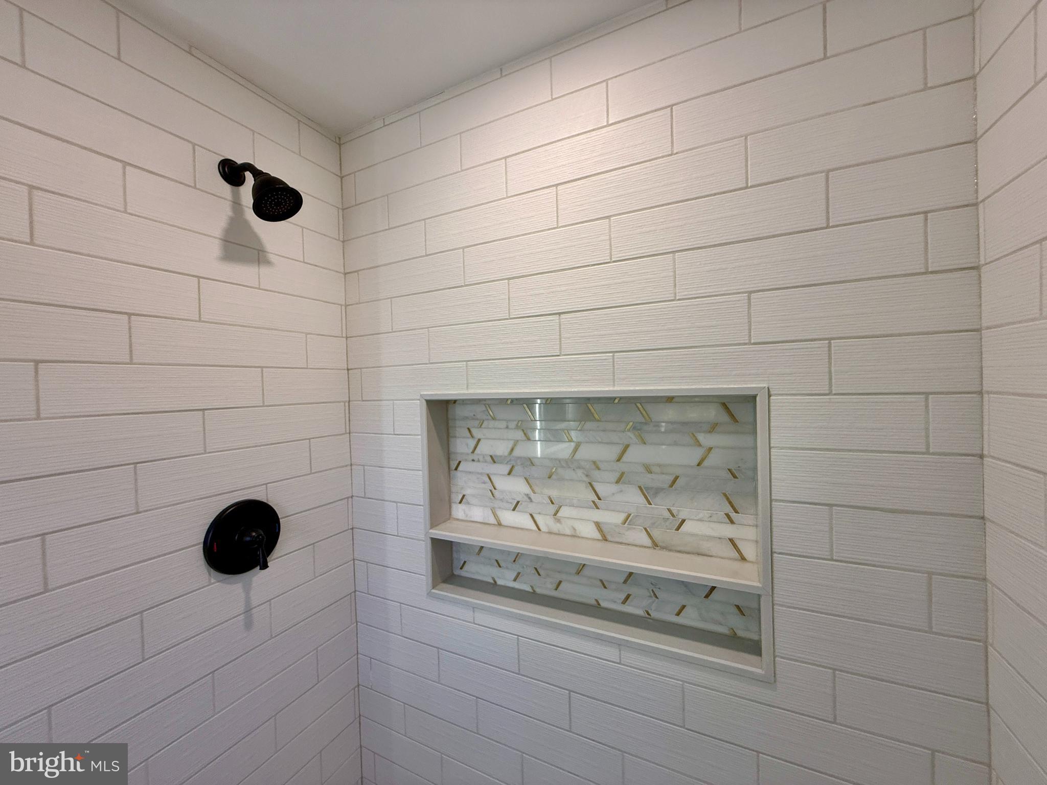 MONTGOMERY SQUARE - Residential