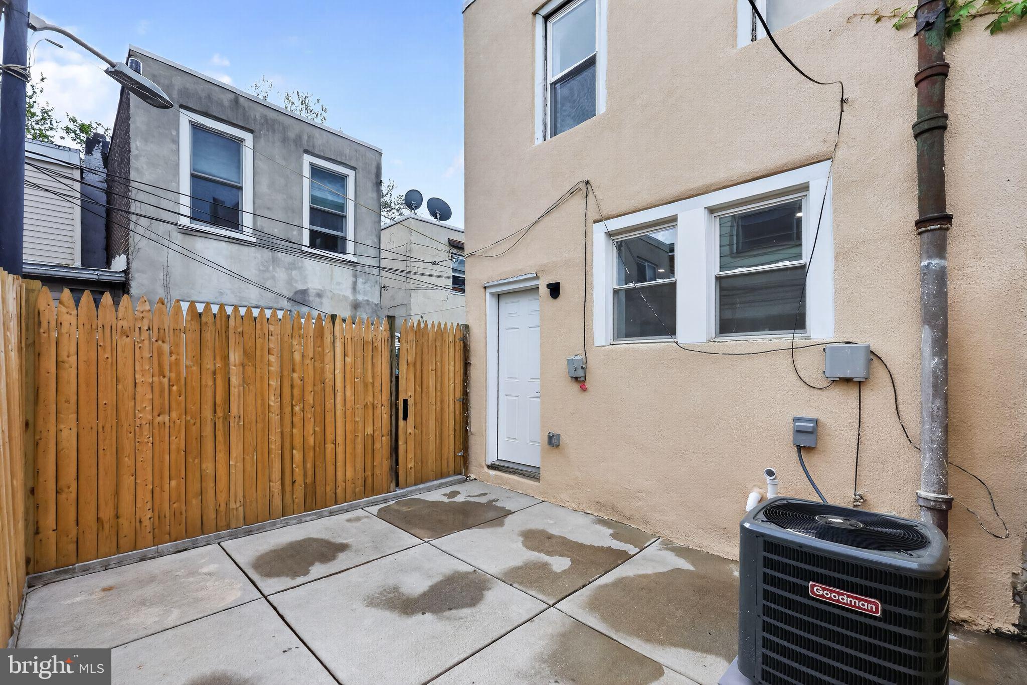 EAST PASSYUNK CROSSING - Residential