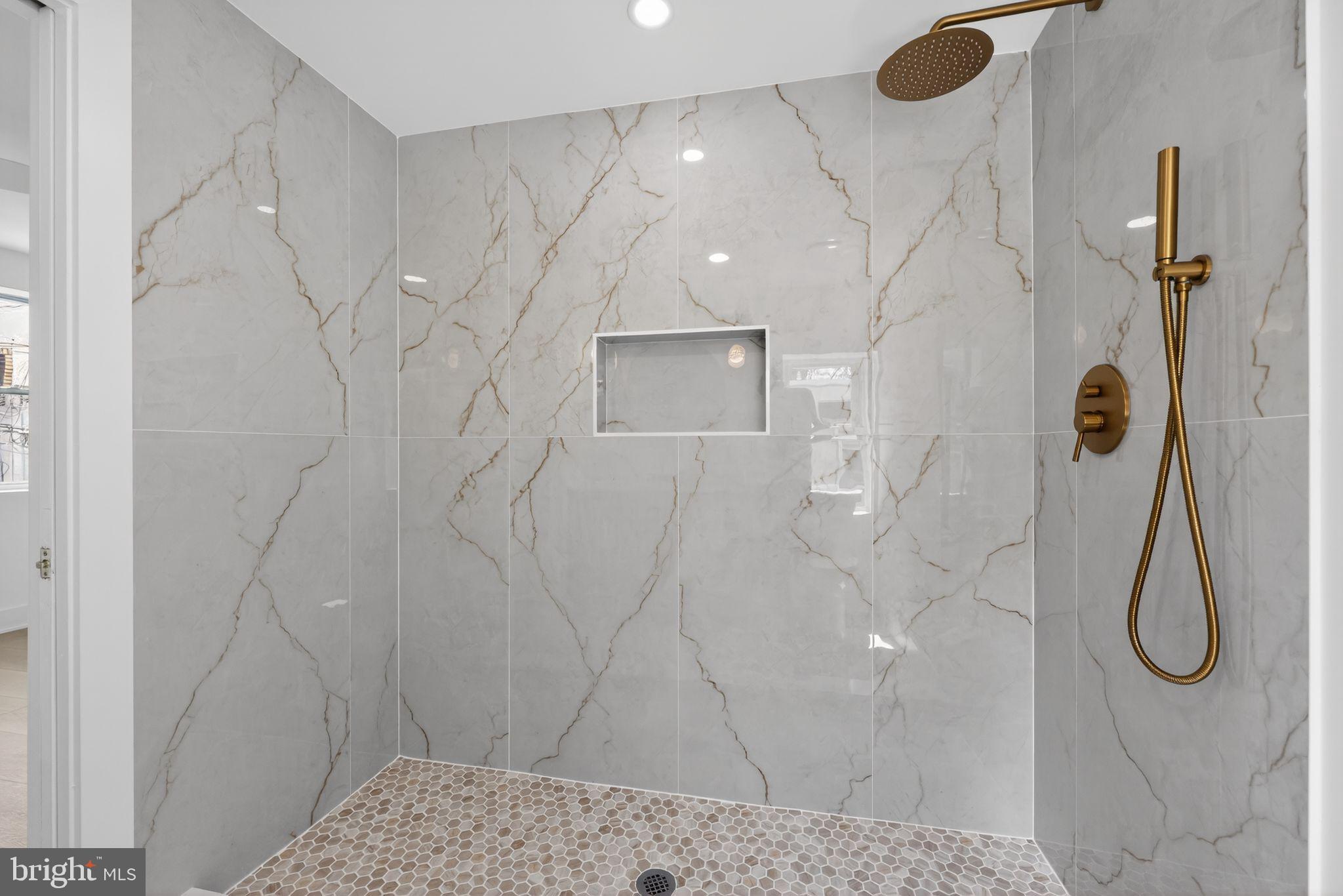 EAST PASSYUNK CROSSING - Residential