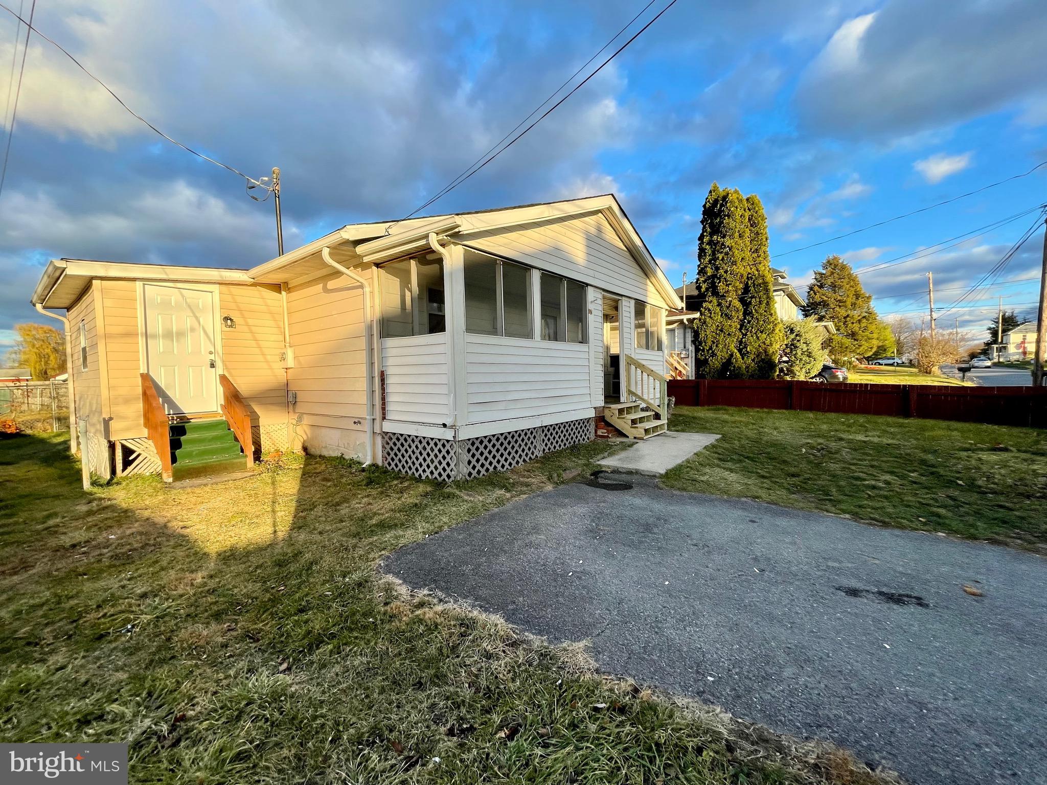 FAIRGROUND HEIGHTS - Residential