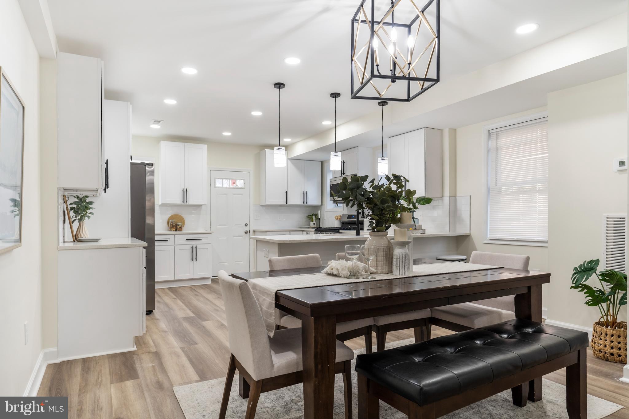 ASHBURTON HISTORIC DISTRICT - Residential