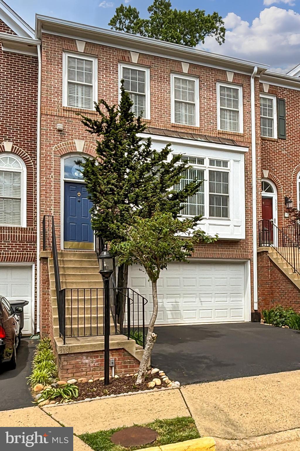 5591 GOVERNORS POND CIRCLE