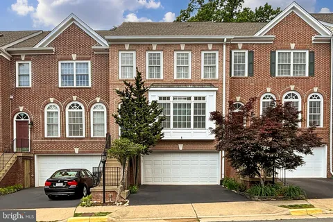 5591 Governors Pond Circle, Alexandria, VA MLS: VAFX2238118