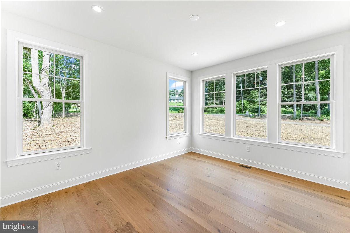 1250 GRADYVILLE ROAD