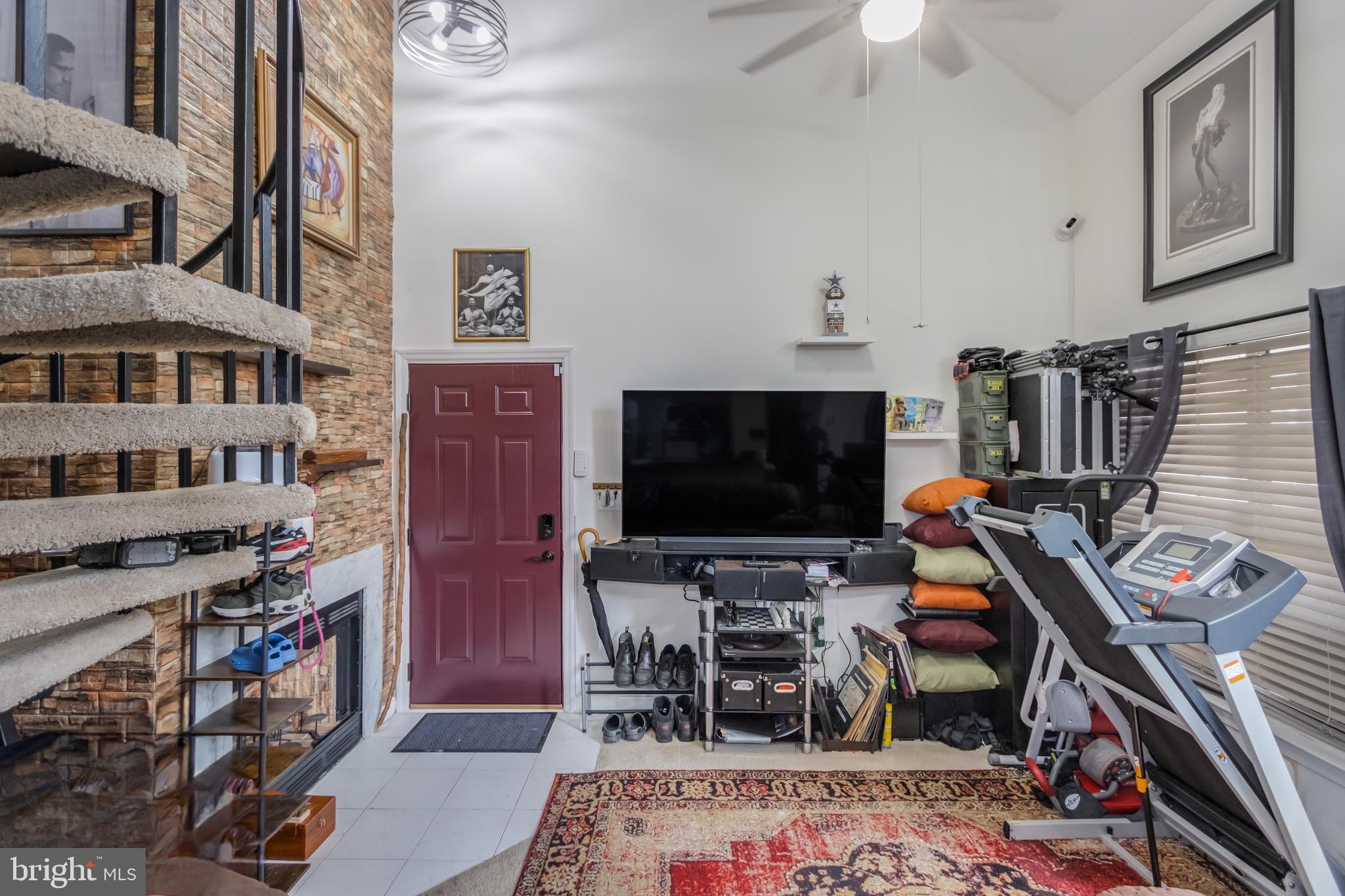 10419 BEACON RIDGE 8-302