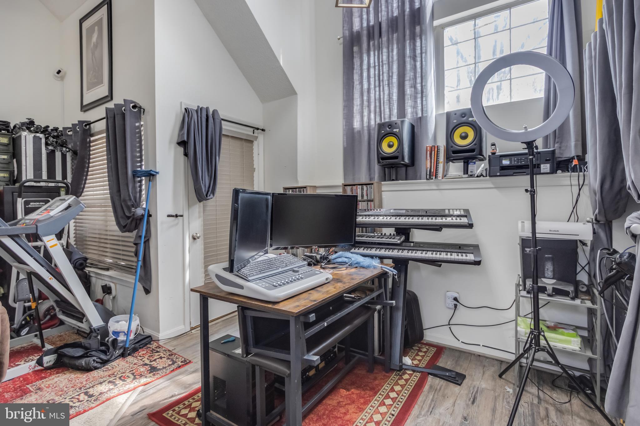 10419 BEACON RIDGE 8-302