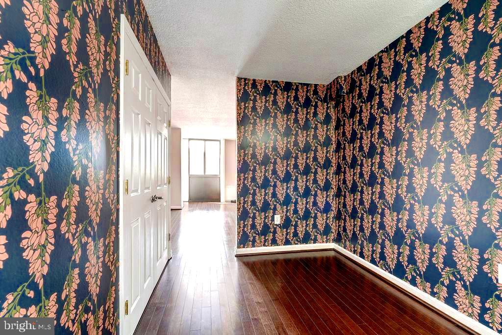 RIVIERA OF CHEVY CHASE - Residential Lease