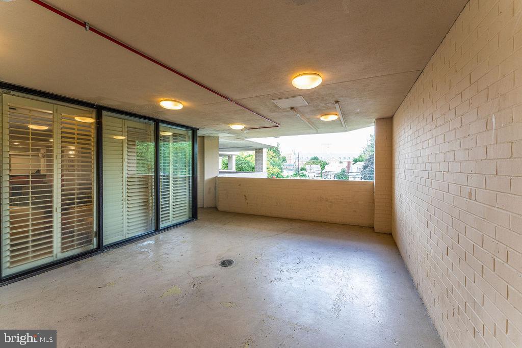 RIVIERA OF CHEVY CHASE - Residential Lease