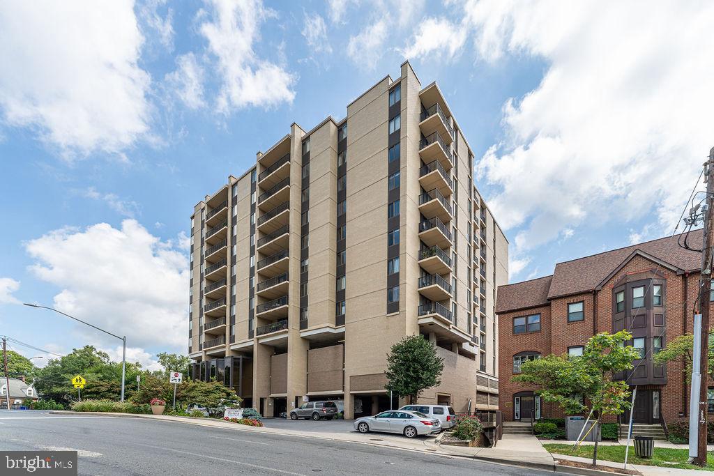 RIVIERA OF CHEVY CHASE - Residential Lease