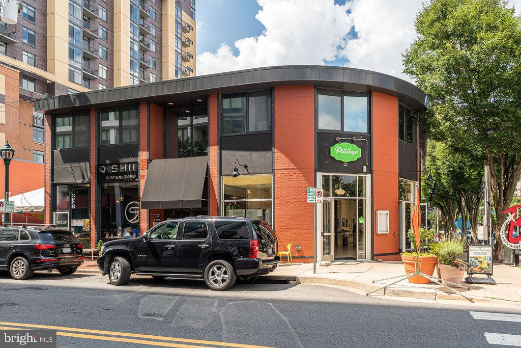 RIVIERA OF CHEVY CHASE - Residential Lease