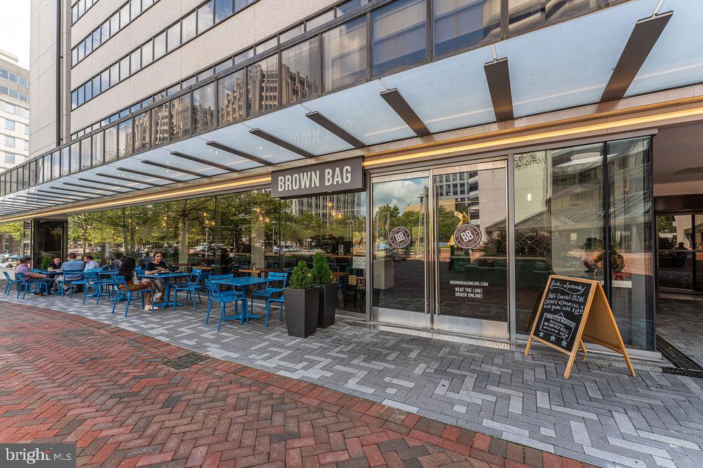 RIVIERA OF CHEVY CHASE - Residential Lease