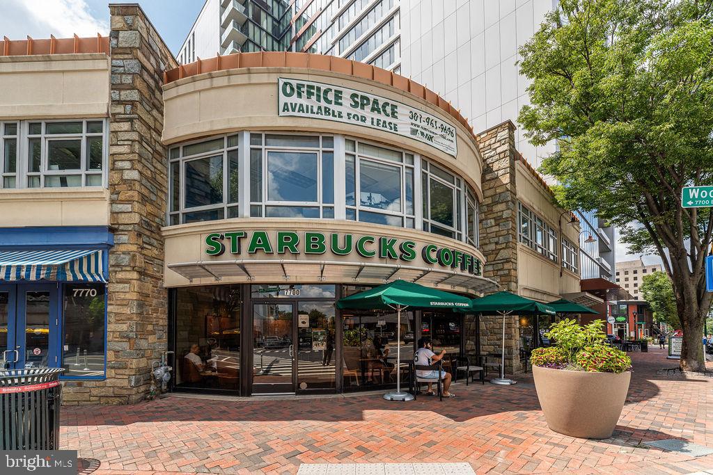 RIVIERA OF CHEVY CHASE - Residential Lease