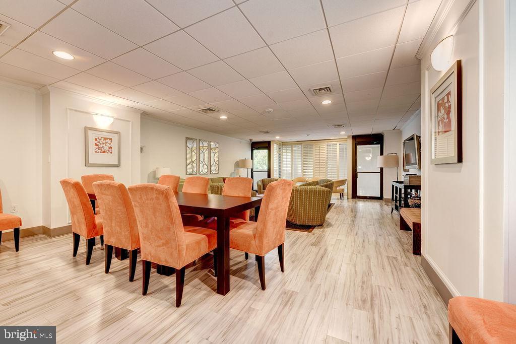 RIVIERA OF CHEVY CHASE - Residential Lease