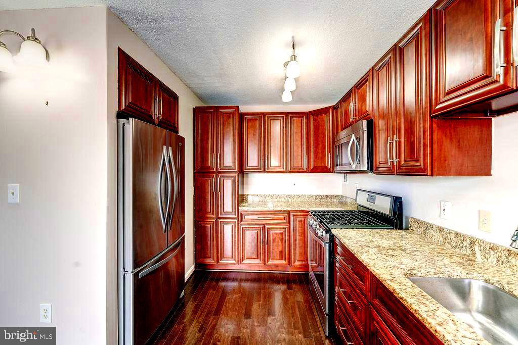 RIVIERA OF CHEVY CHASE - Residential Lease